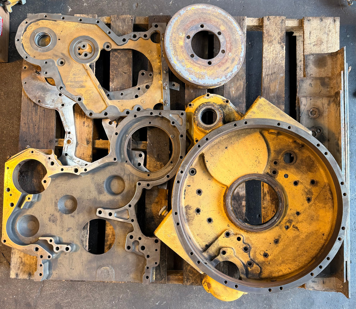 CAT 3306 OEM ENGINE PARTS PALLET — USED