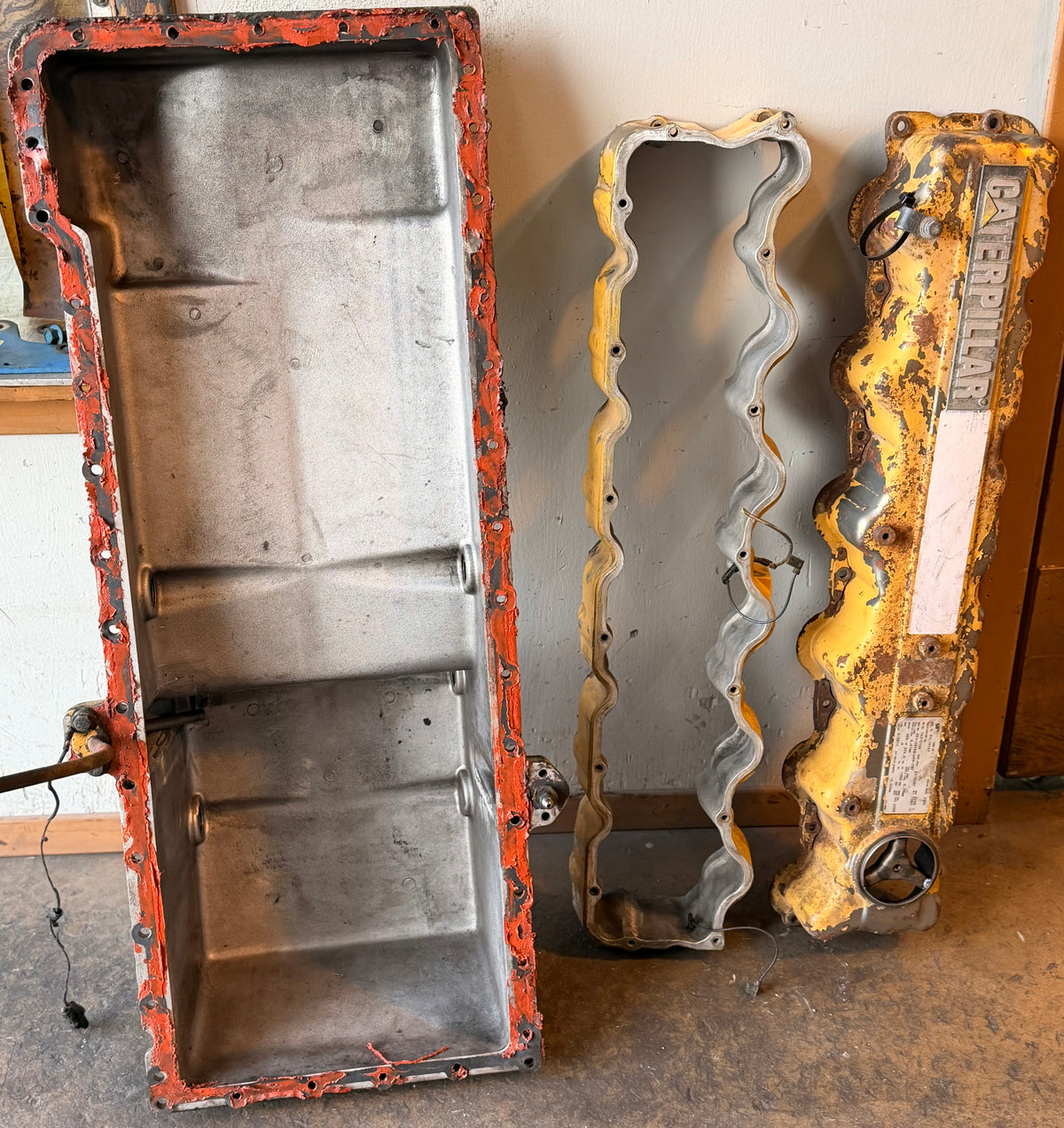 CAT 3306 Oil Pan, Valve Cover & Spacer Package — Used OEM